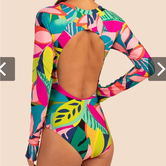 Trina Turk Rainforest Open Back Paddlesuit Rashguard Long Sleeved Swimsuit 1 Pc - Picture 2 of 8